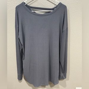 Ribbed tshirt with cut out back